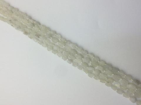 White Pony Beads - Plastic Bracelet Beads 8x10mm for Braids DIY Crafts Key  Chai Jewelry Making Home