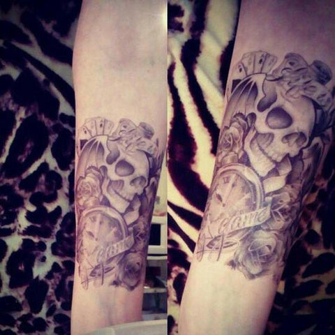 tatouage temporaire tête de mort