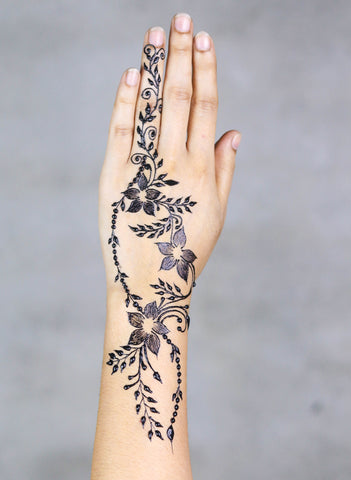 Ces sublimes tatouages temporaires inspiré des motifs henné !