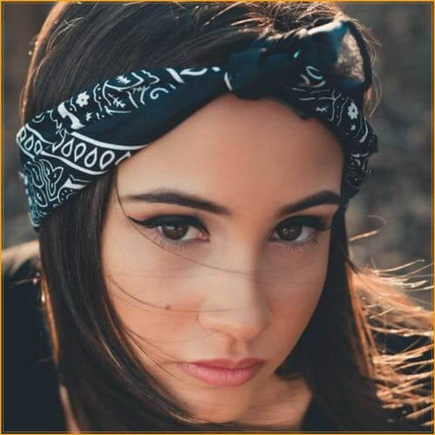 bandana-woman-tied-in-front-of-royalbandana