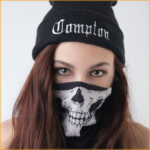 girl-with-skull-bandana