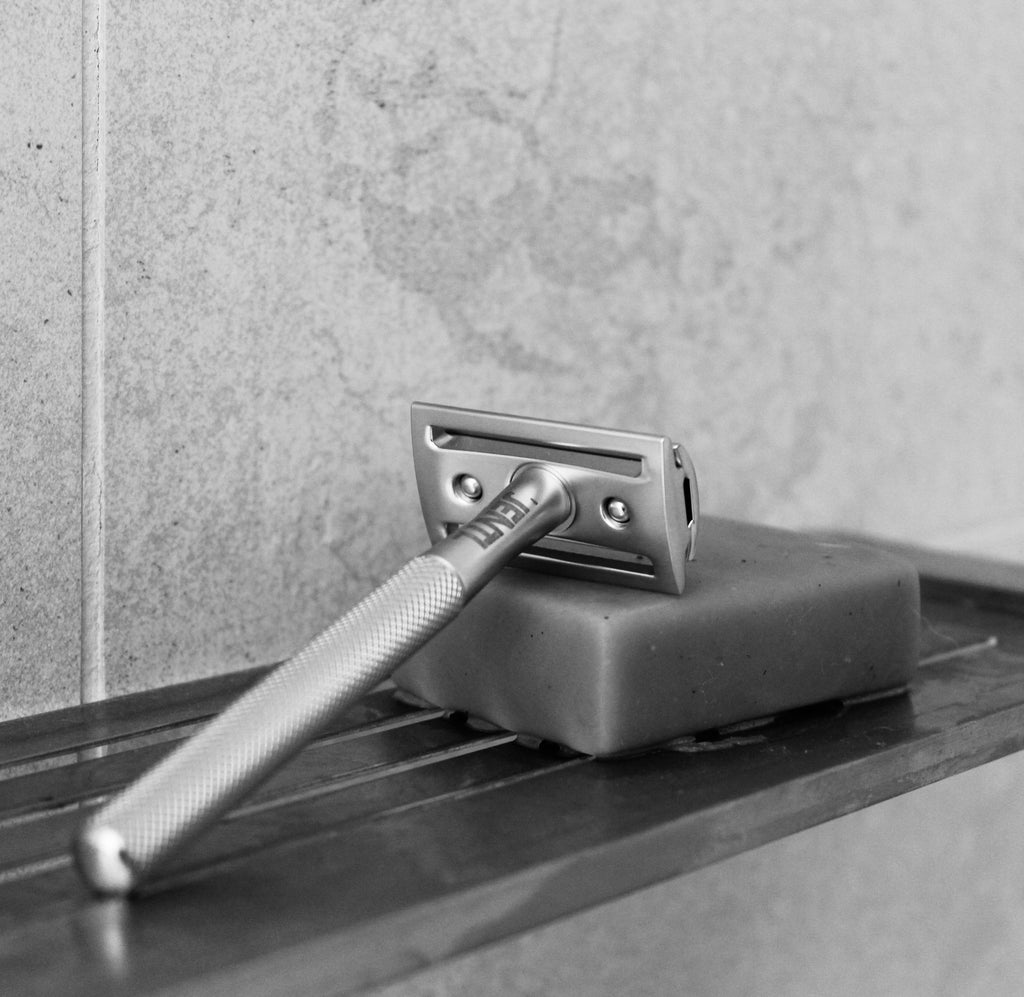 jentl safety razor on display in the shower