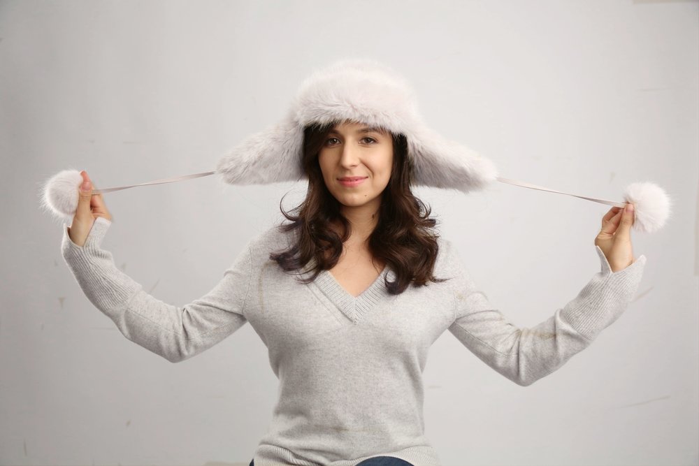 winter hat hairstyles: quick curls