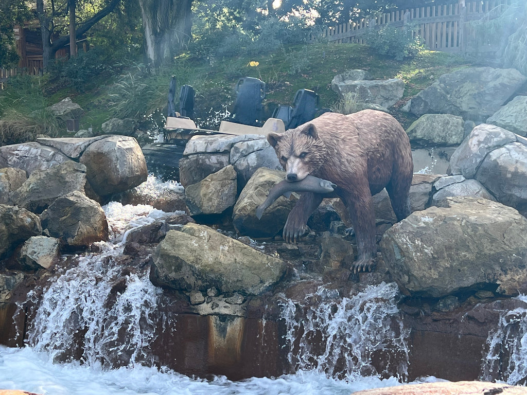 Animatronic Bear eating a fish