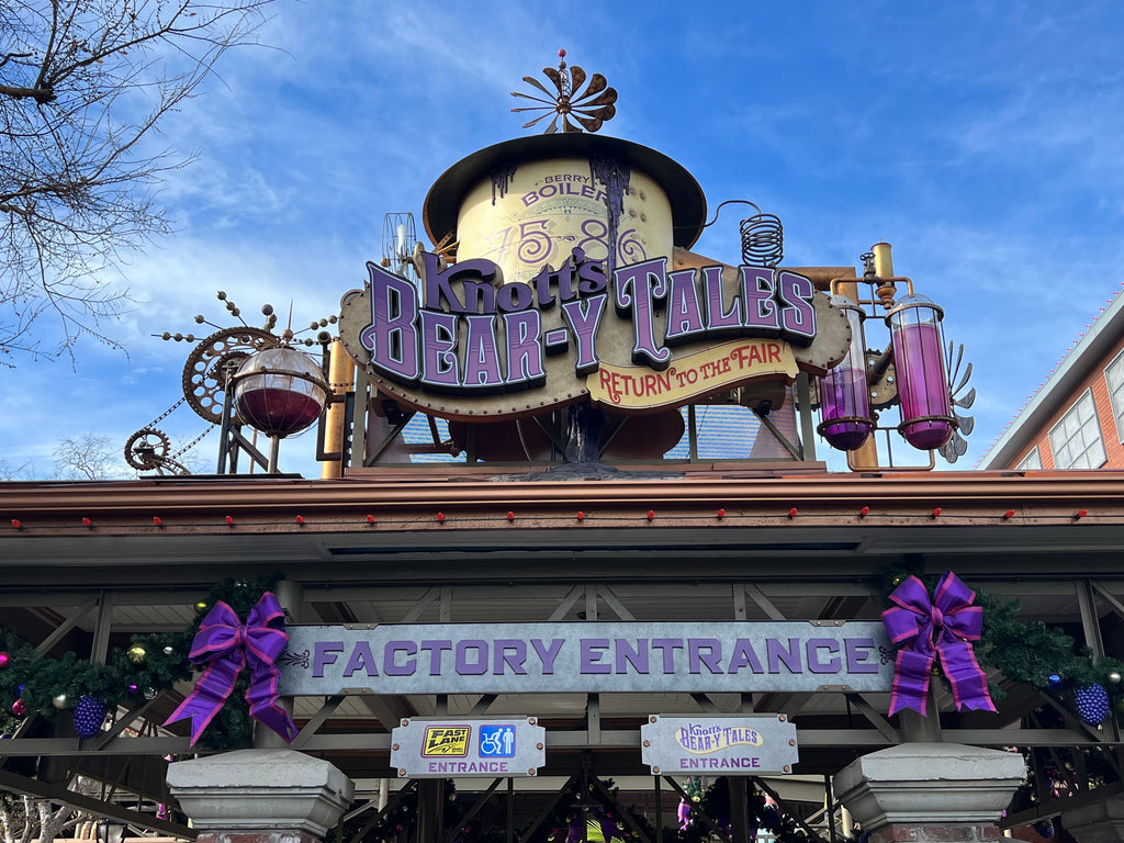 Knott's BearyTales Ride Entrance 