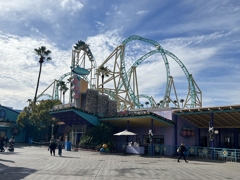 fewer crowds at knotts berry farm