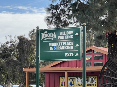 knotts all day dining sign