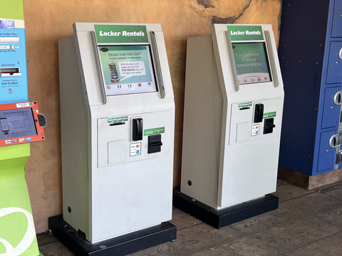 locker rental screen at busch gardens