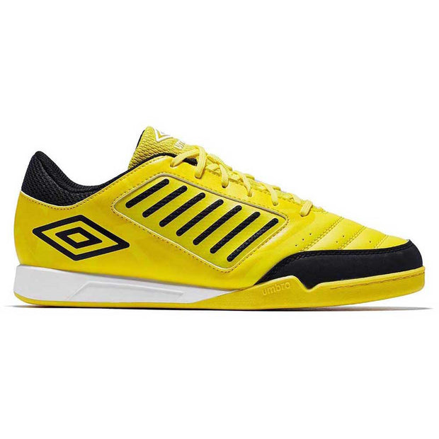 umbro futsal shoes