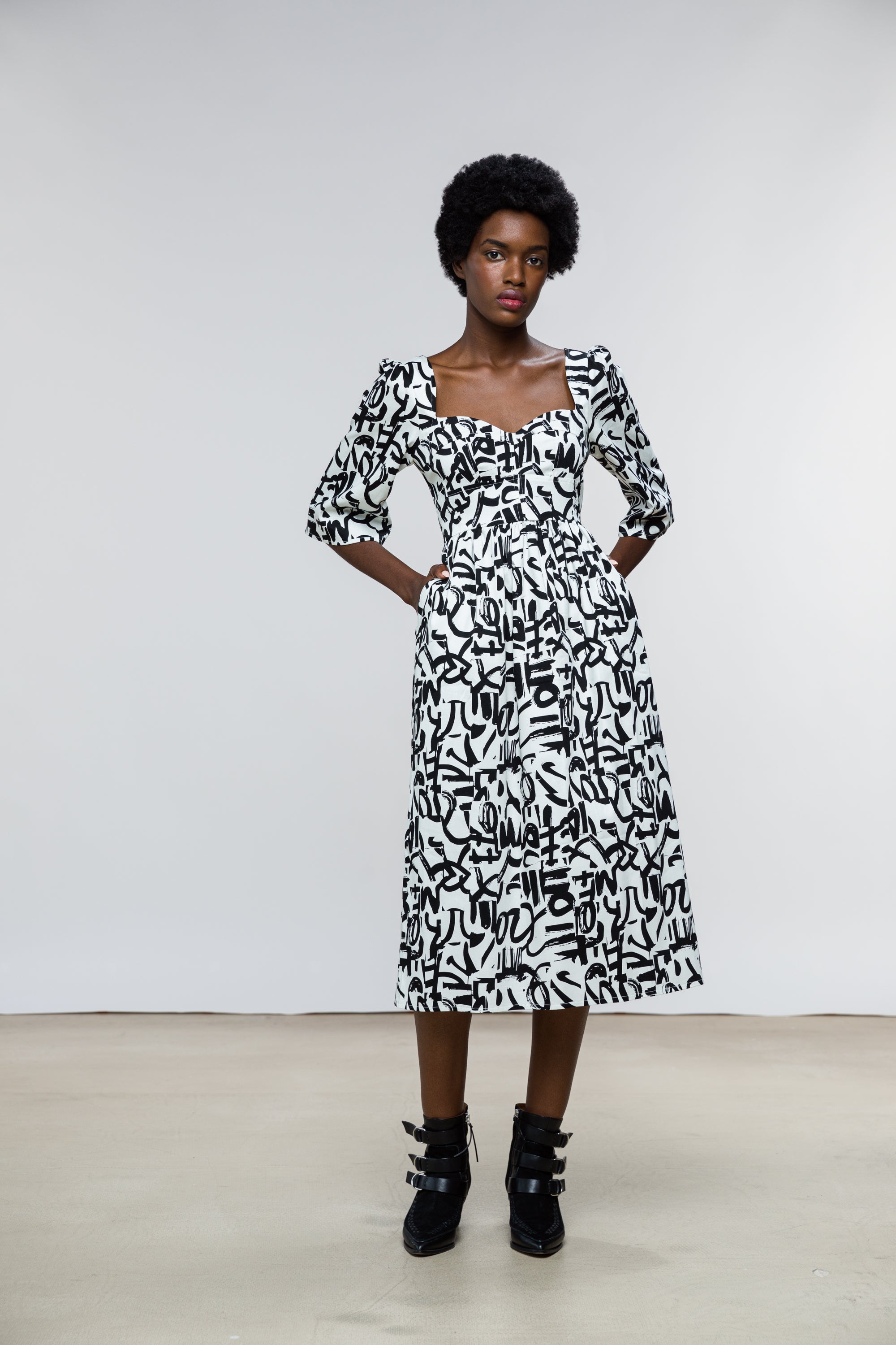 Suzan Dress / Milk + Black Brushstroke Cotton – Onirik