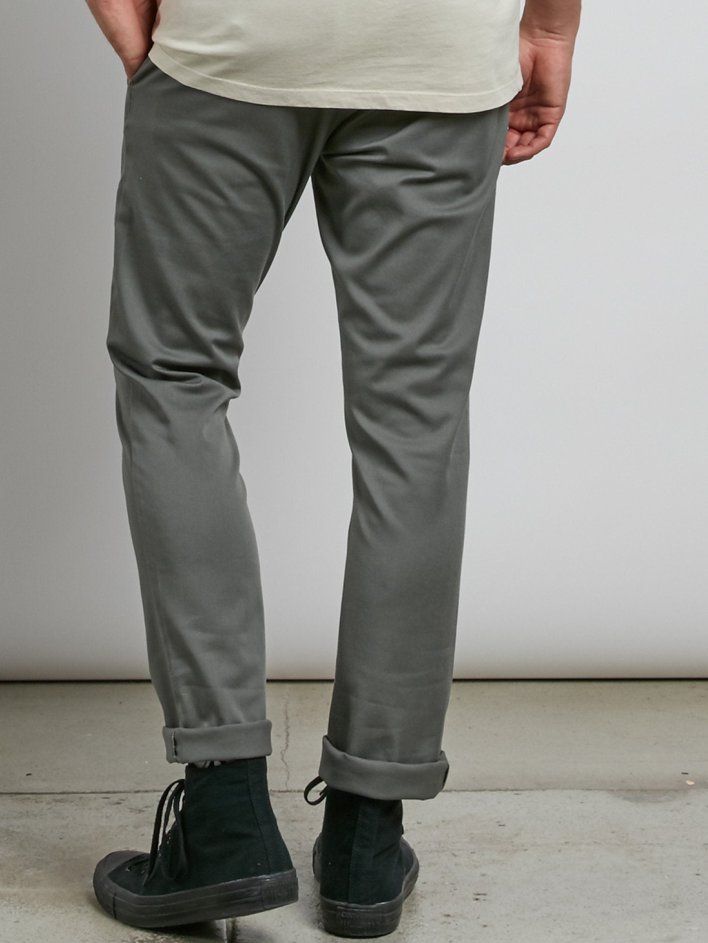 green skinny chino pants