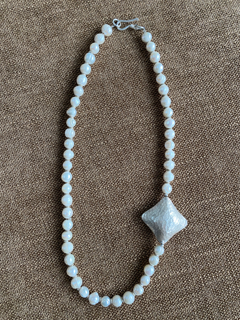 Pearl Girl-Simple Side Piece