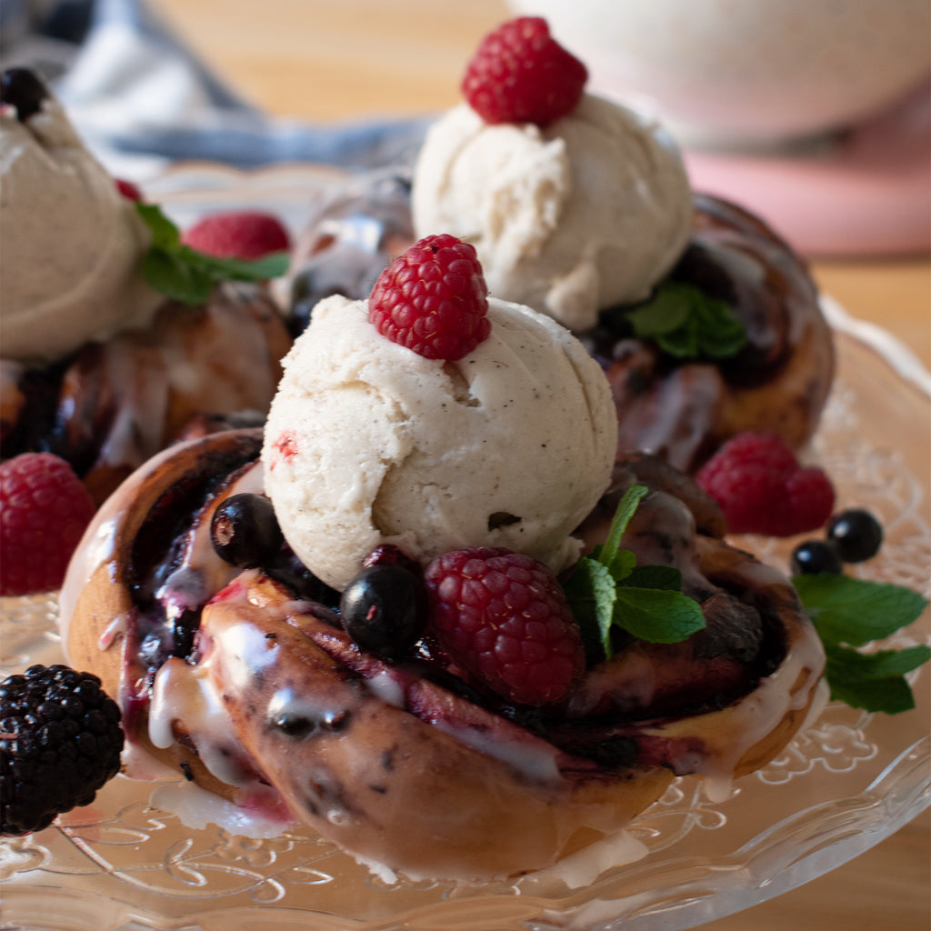 Osterkränze mit Beeren und Eis