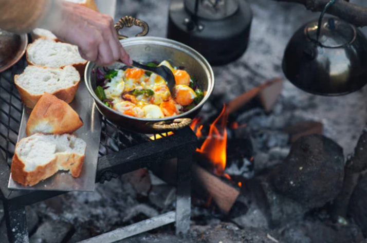 eggs-cooking-on-wood-camping-fire