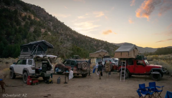 many-vehicles-setup-for-dispersed-camping