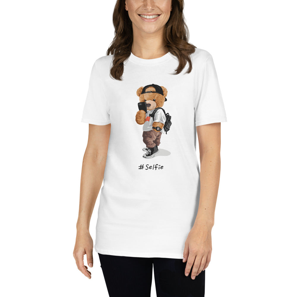 Selfietime! Show yourself to the world. Unisex T-Shirt