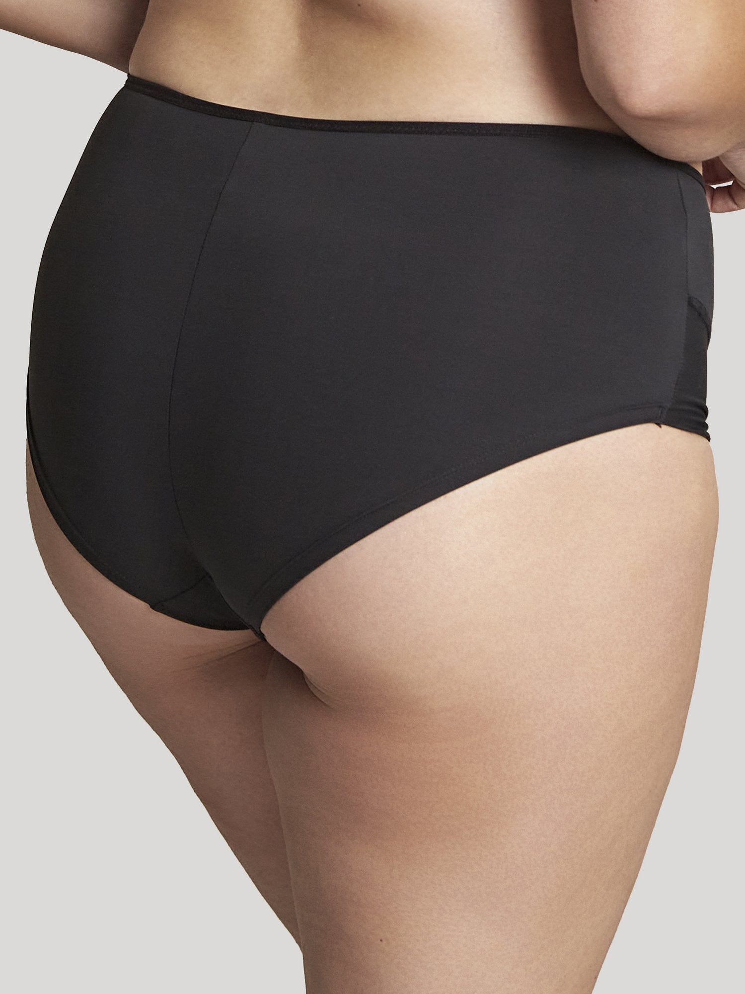 Shop Chantelle Normal rise underwear - Black on Rinascente