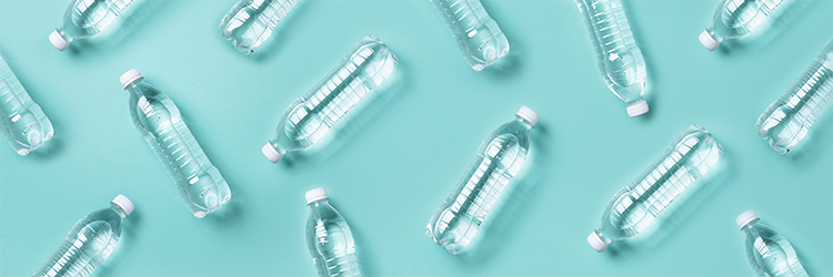 How Many Cups Are In a Water Bottle? It Depends – Illuminate Labs