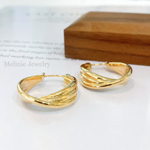 Load image into Gallery viewer, SHINE Twist 18K Hoops