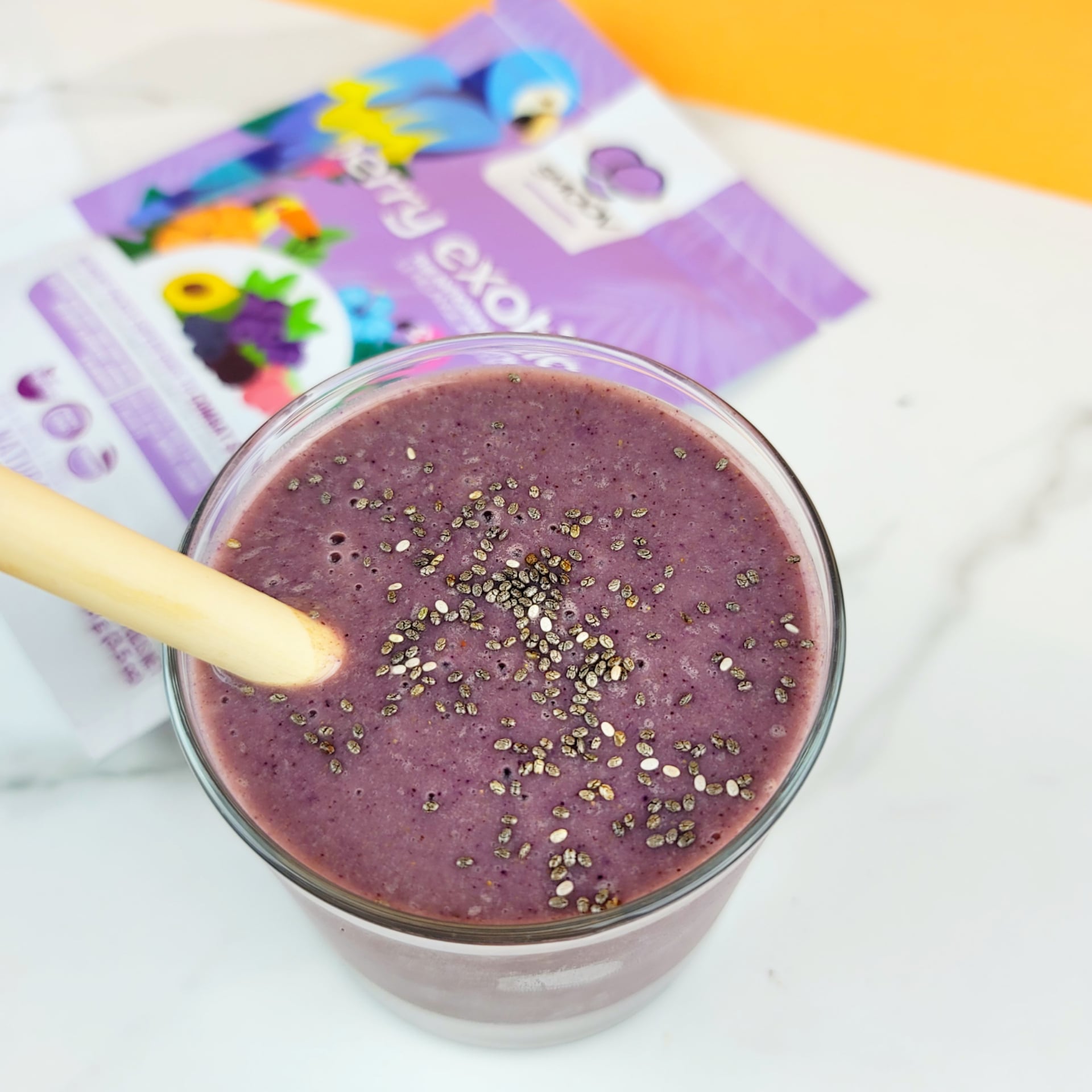 Our berry exotic blend has 8 antioxidant-rich superfoods, 7 of which are some of the world's most nutritious berries. Acai berry, Maqui berry, Red & Black Goji berry, Camu Camu berry, Blueberry, Blackberry & Lucuma.