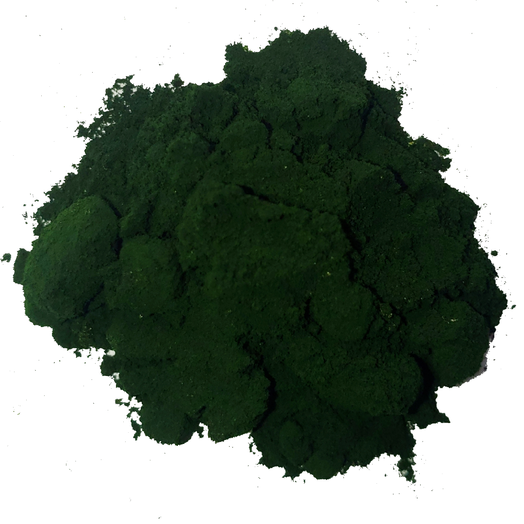 A small pile of green chlorella powder. It is one of the ingredients used in the green blend by Smoov.