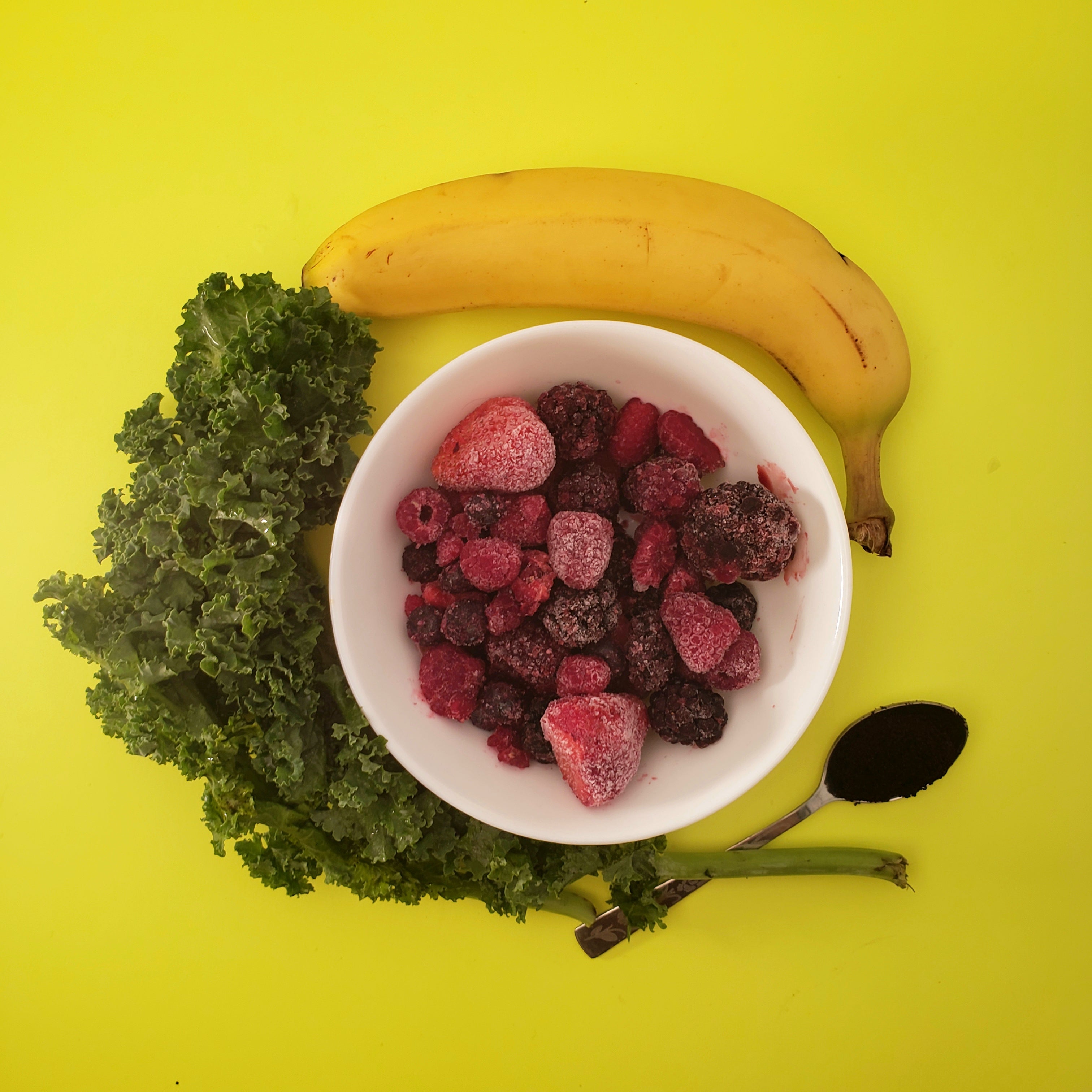 Smoov berry exotic blend, 1 cup kale, 1 cup mixed berries, 1 banana