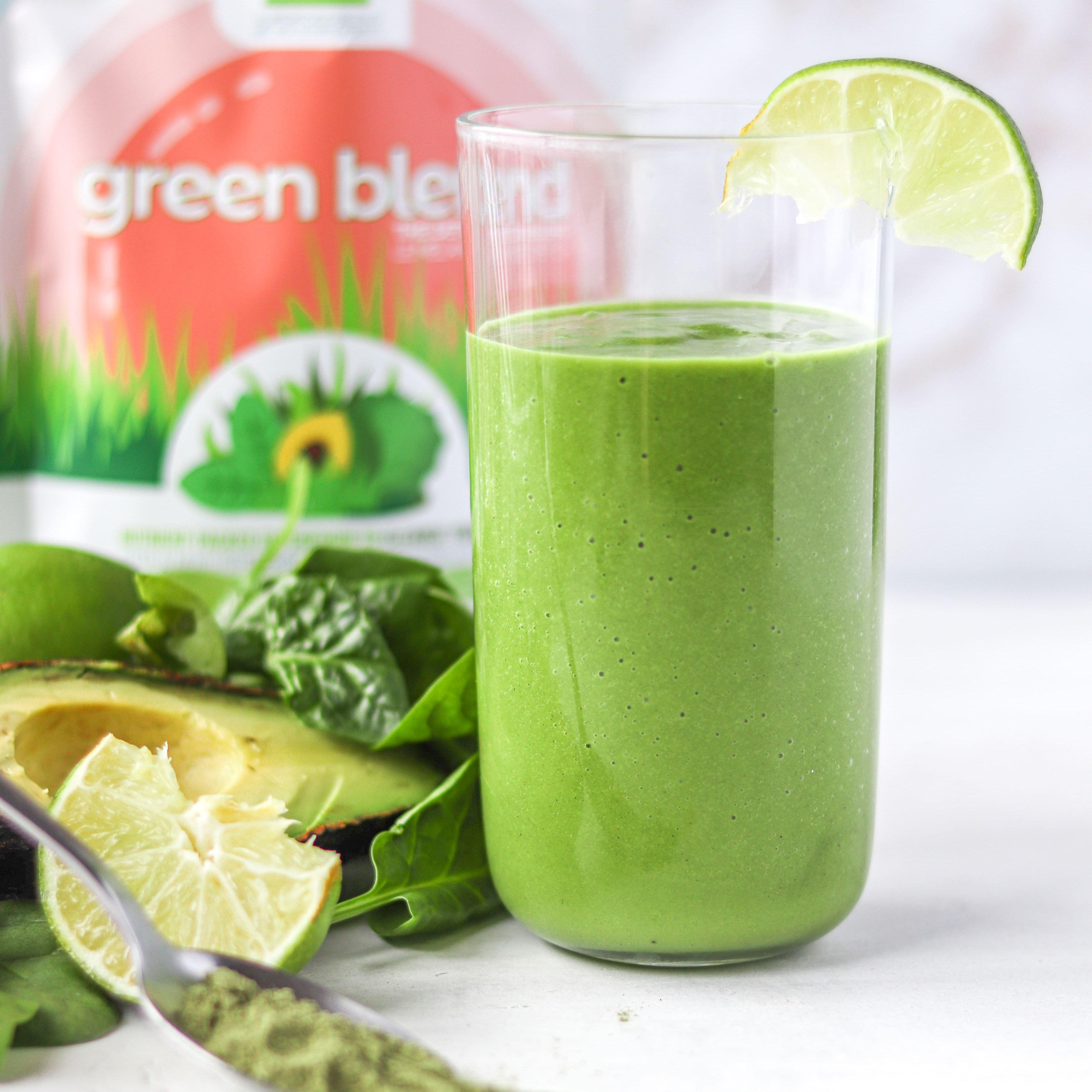 Kickstart your health and boost your immune system with this delicious green smoothie!  Delicious, super easy to make and packed with vitamins. 