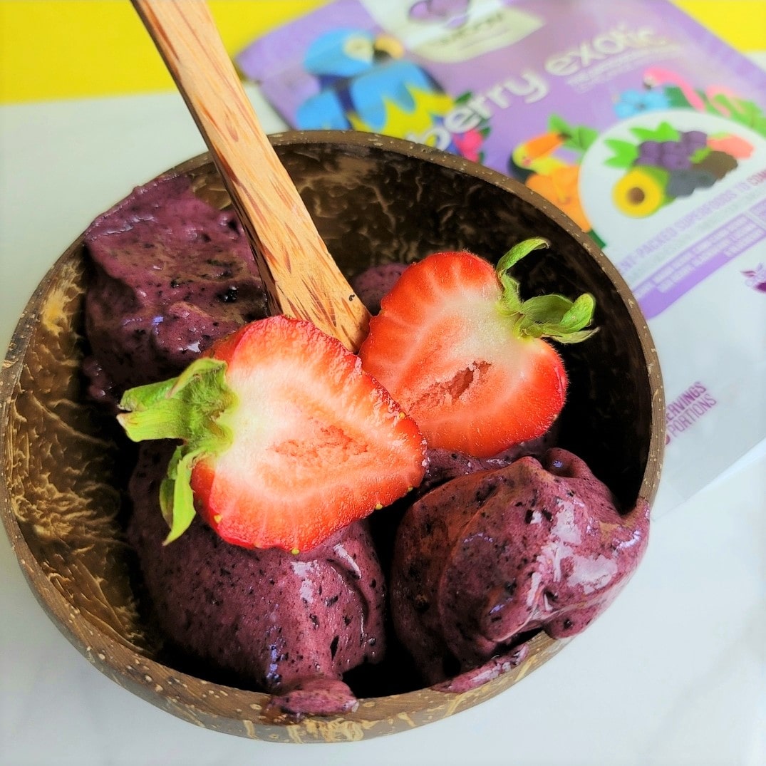 Our berry exotic blend has 8 antioxidant-rich superfoods, 7 of which are some of the world's most nutritious berries. Acai berry, Maqui berry, Red & Black Goji berry, Camu Camu berry, Blueberry, Blackberry & Lucuma.