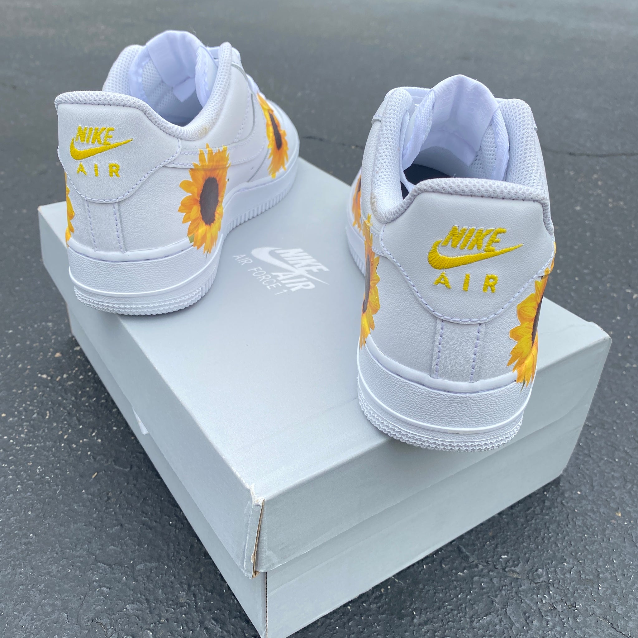 women's nike sunflower shoes