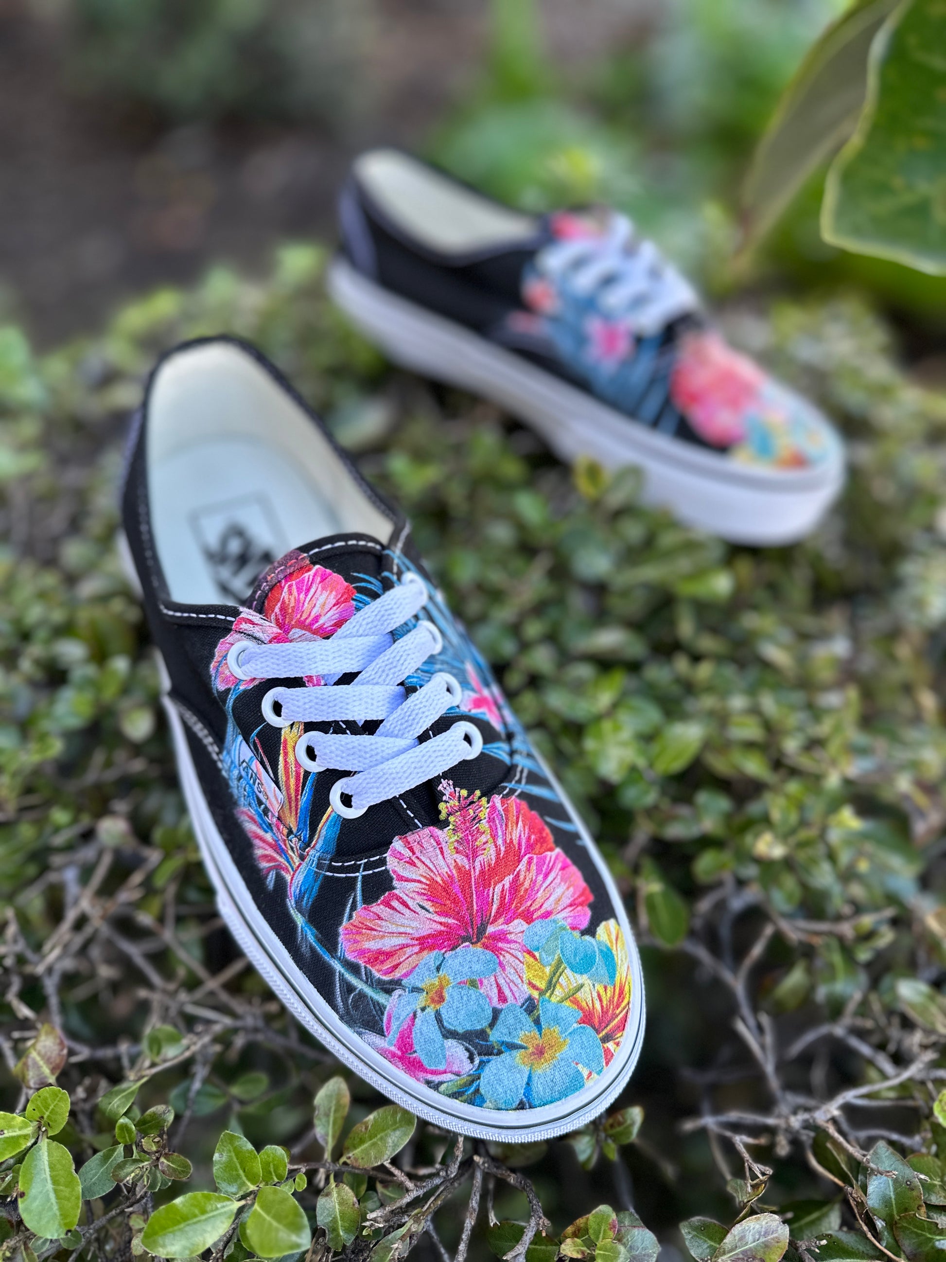 Floral Black/White Vans Lace Shoes – BlvdCustom