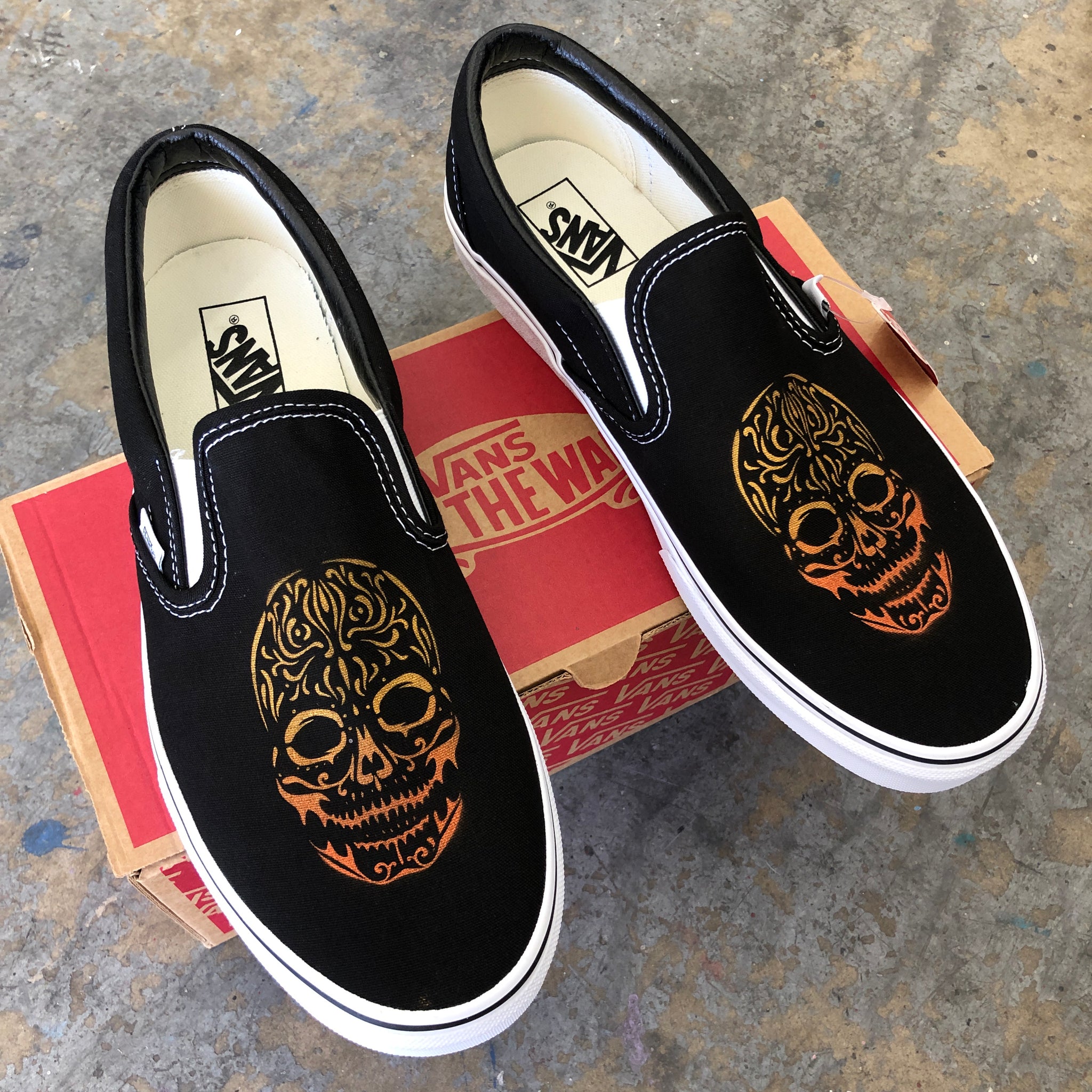 vans slip on skeleton