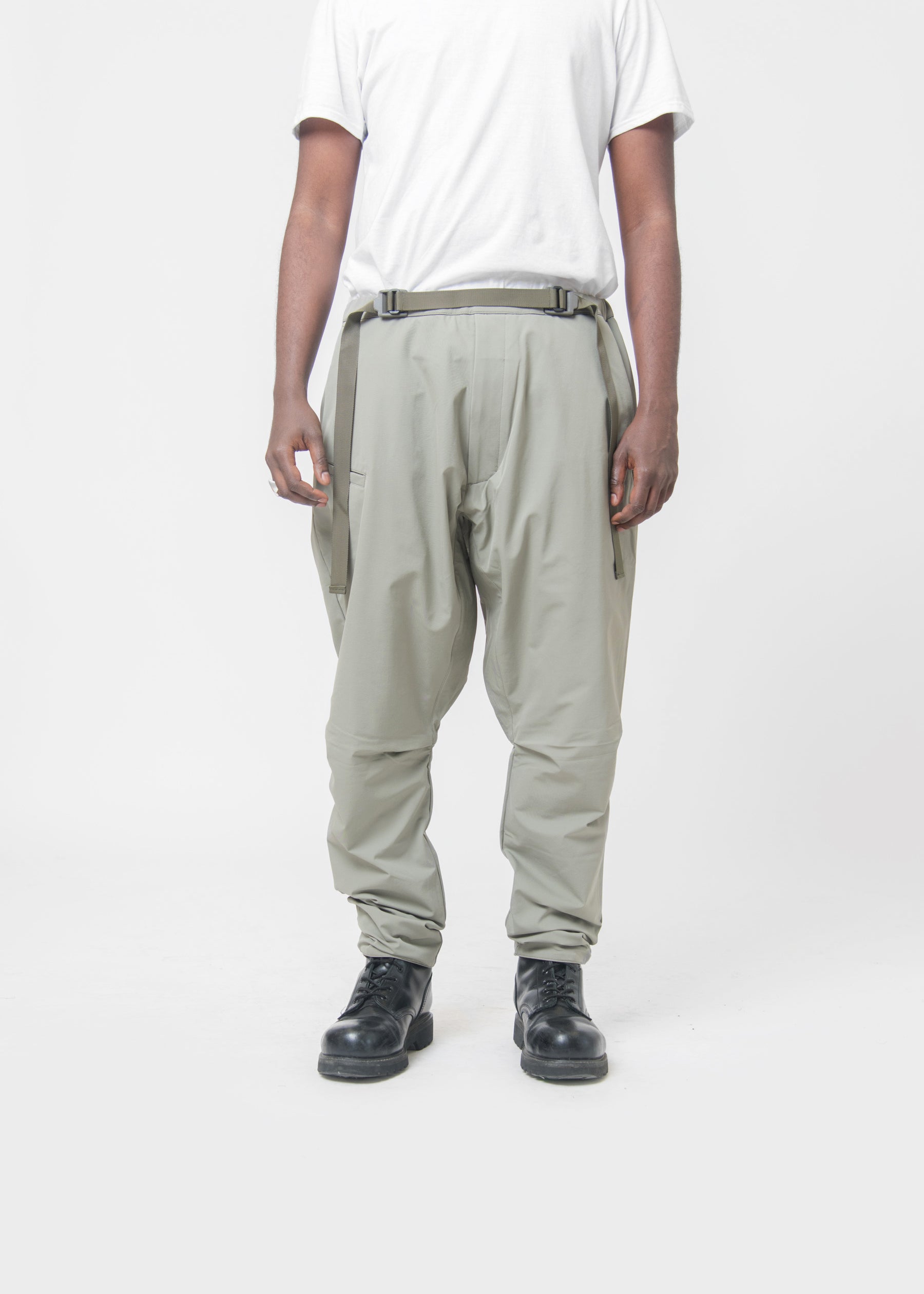 The North Face Tek Piping wind pants in brown