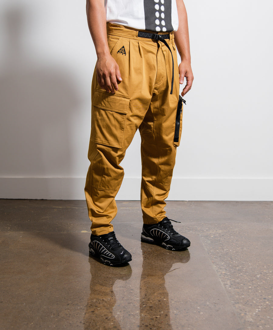 nike nrg acg woven cargo pant