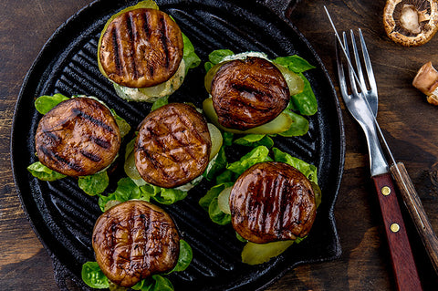 Spinach & Herb Turkey Burgers with Portobello Buns Luxeit Blog