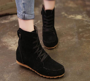 flat round toe boots