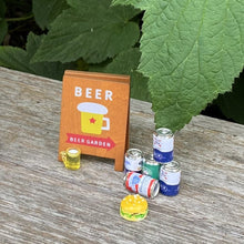 Load image into Gallery viewer, Mini Beer Garden board sign, beers and burger for photos. Photo props