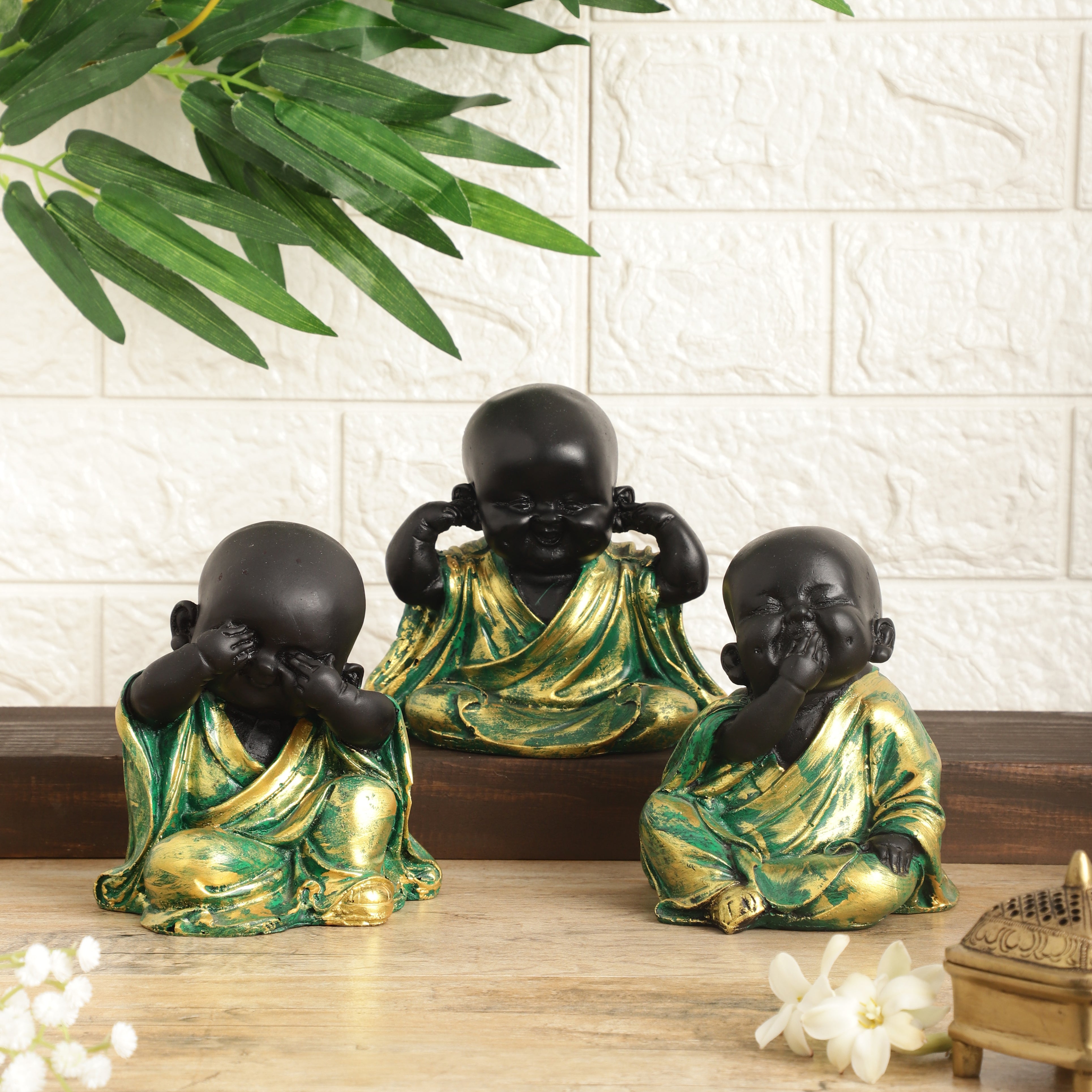 Buddha Statue Meanings: 12 Symbolic Poses and Postures | LoveToKnow