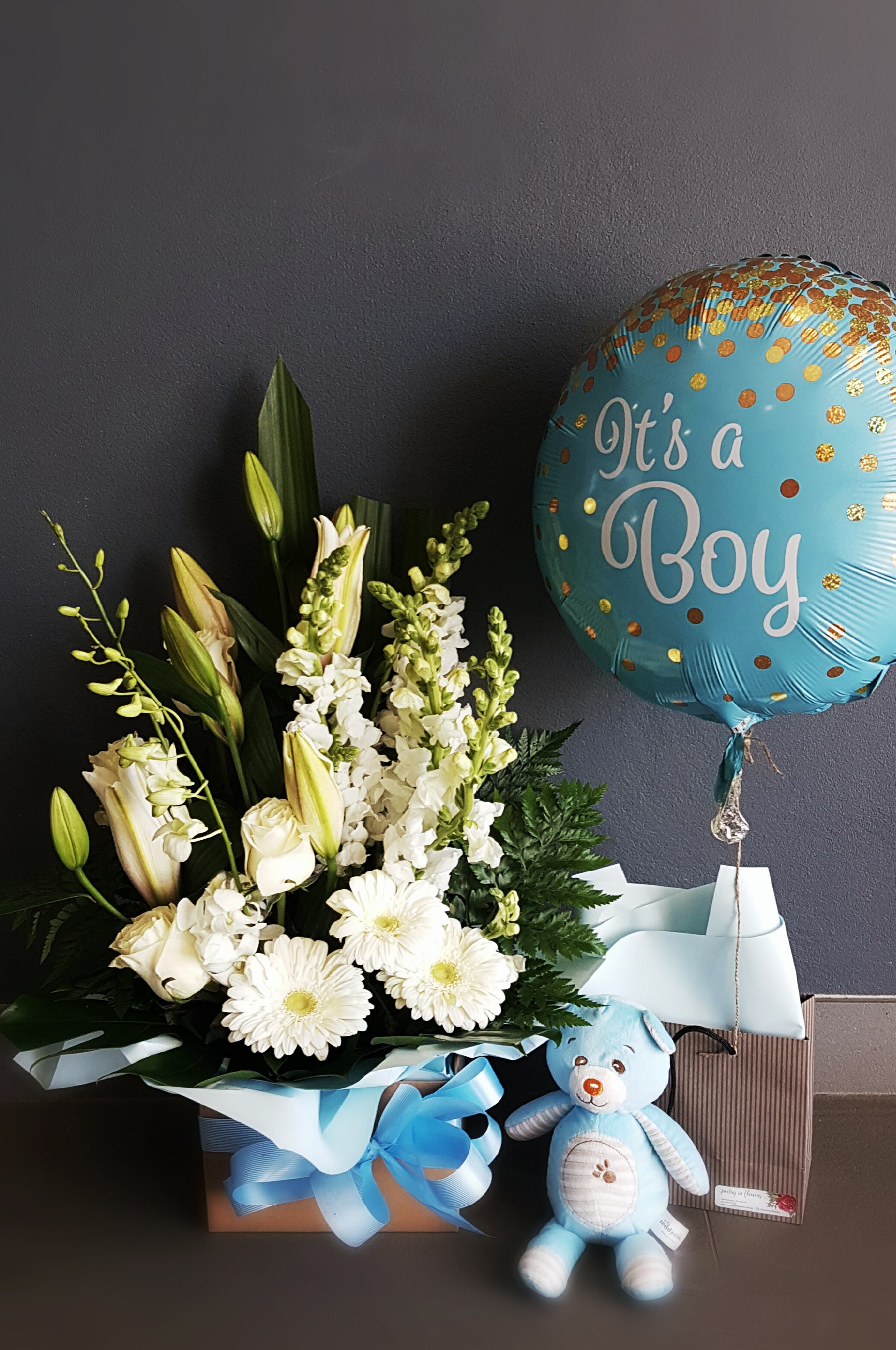 welcome baby boy flowers