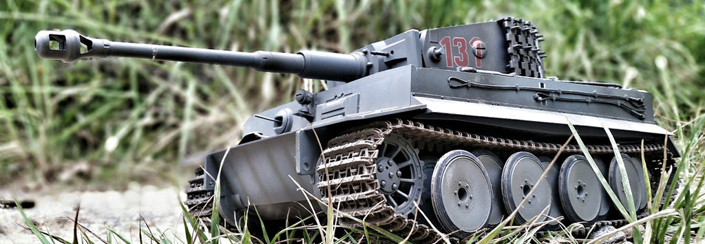 Armored Vehicle, Artillery & Tank Model Kits