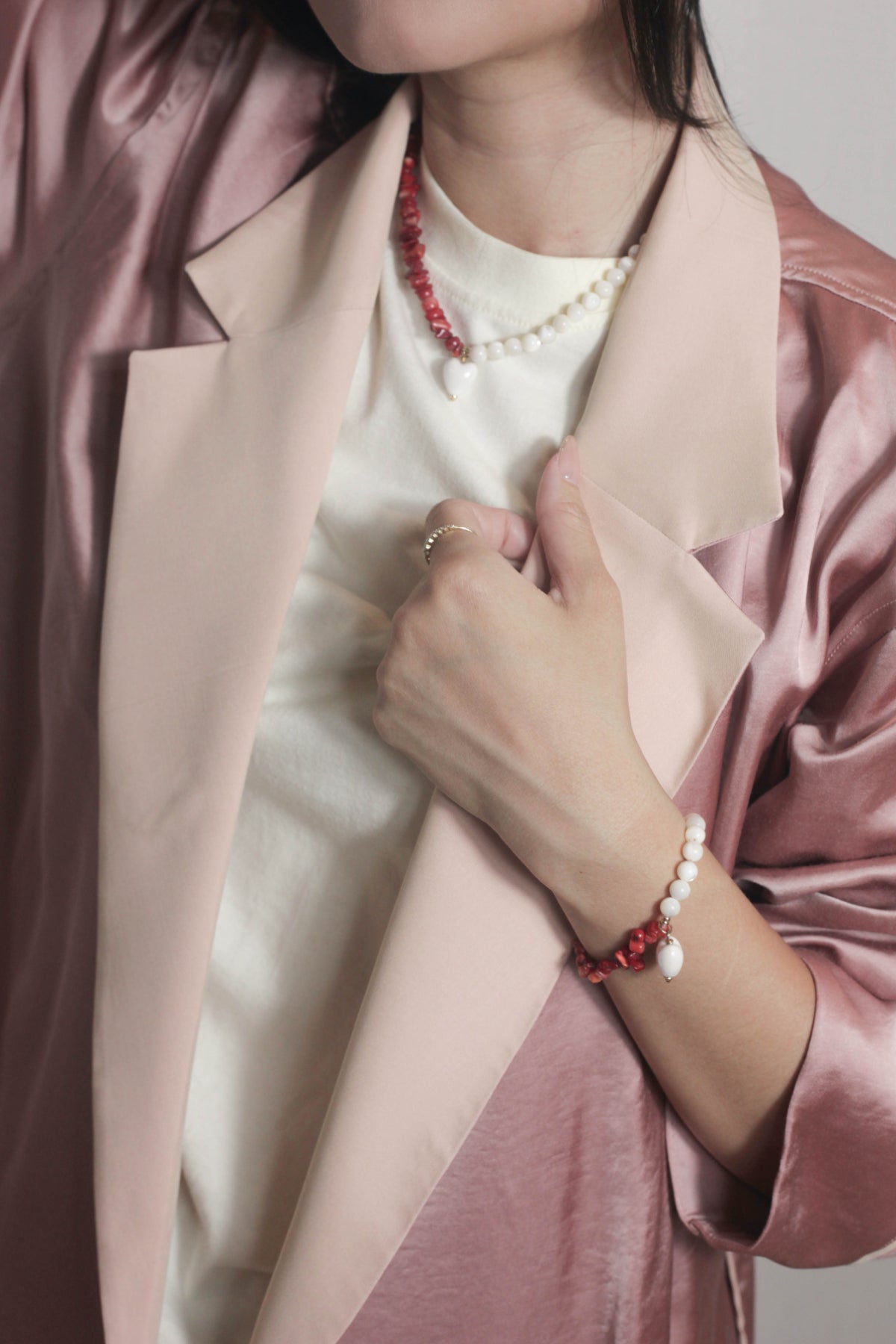 Alice_bracelet_necklace_Duo_jacket_1_1_.jpg