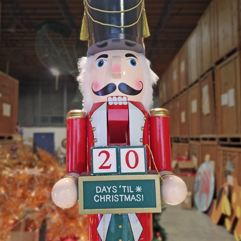 Lee Display's Christmas Warehouse Sale has finally arrived with only 20 days before christmas