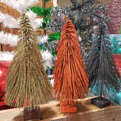 Brand new and unique holiday decorations you can't find anywhere else at Lee Display's xmas sale