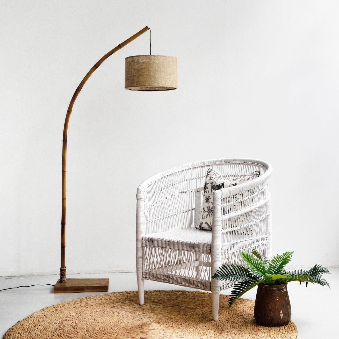 next jada floor lamp