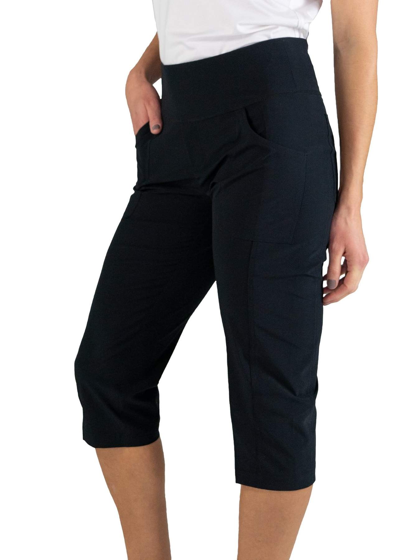 Black capri pants