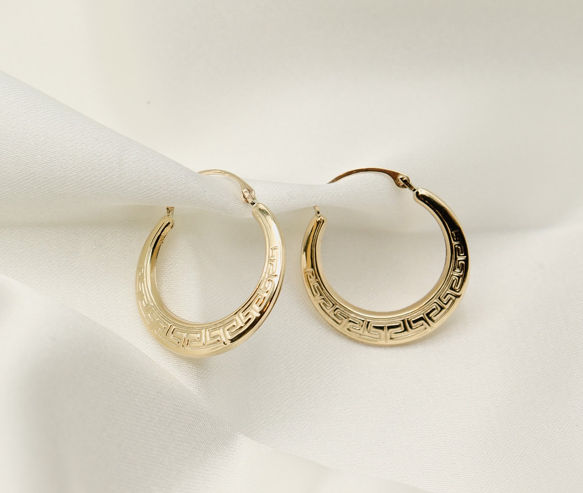 10K Gold Round Greek Key Design Hoop Earrings – Pori Jewelry