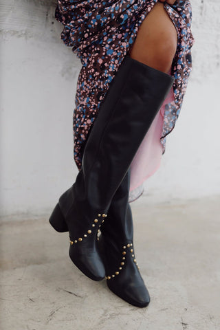 Nuestras Twiggy Boots es solo uno de los modelos de botas de mujer para gemelo estrecho que encontrarás en Micuir.