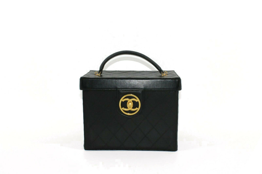 chanel quilted box bag