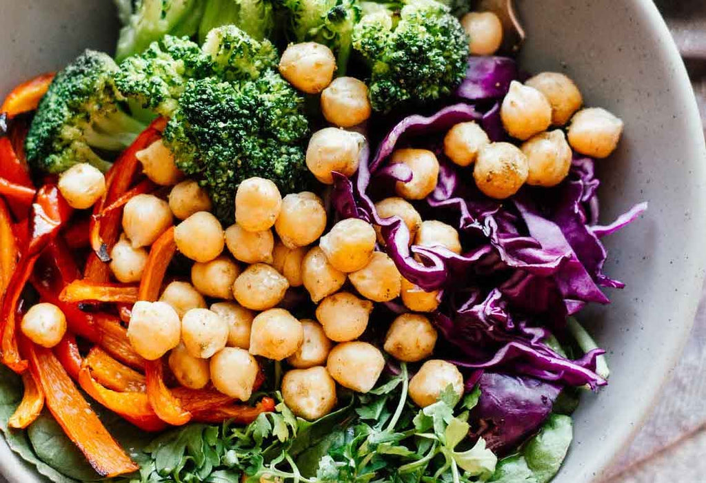 High-Protein Lunch: Chickpea bowl