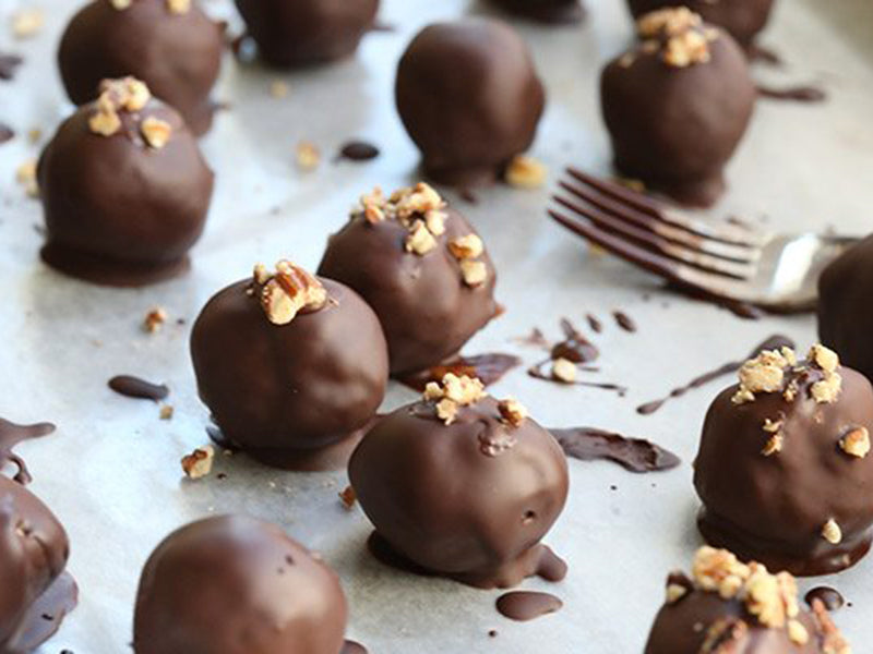 Low sugar desserts: Pecan truffles