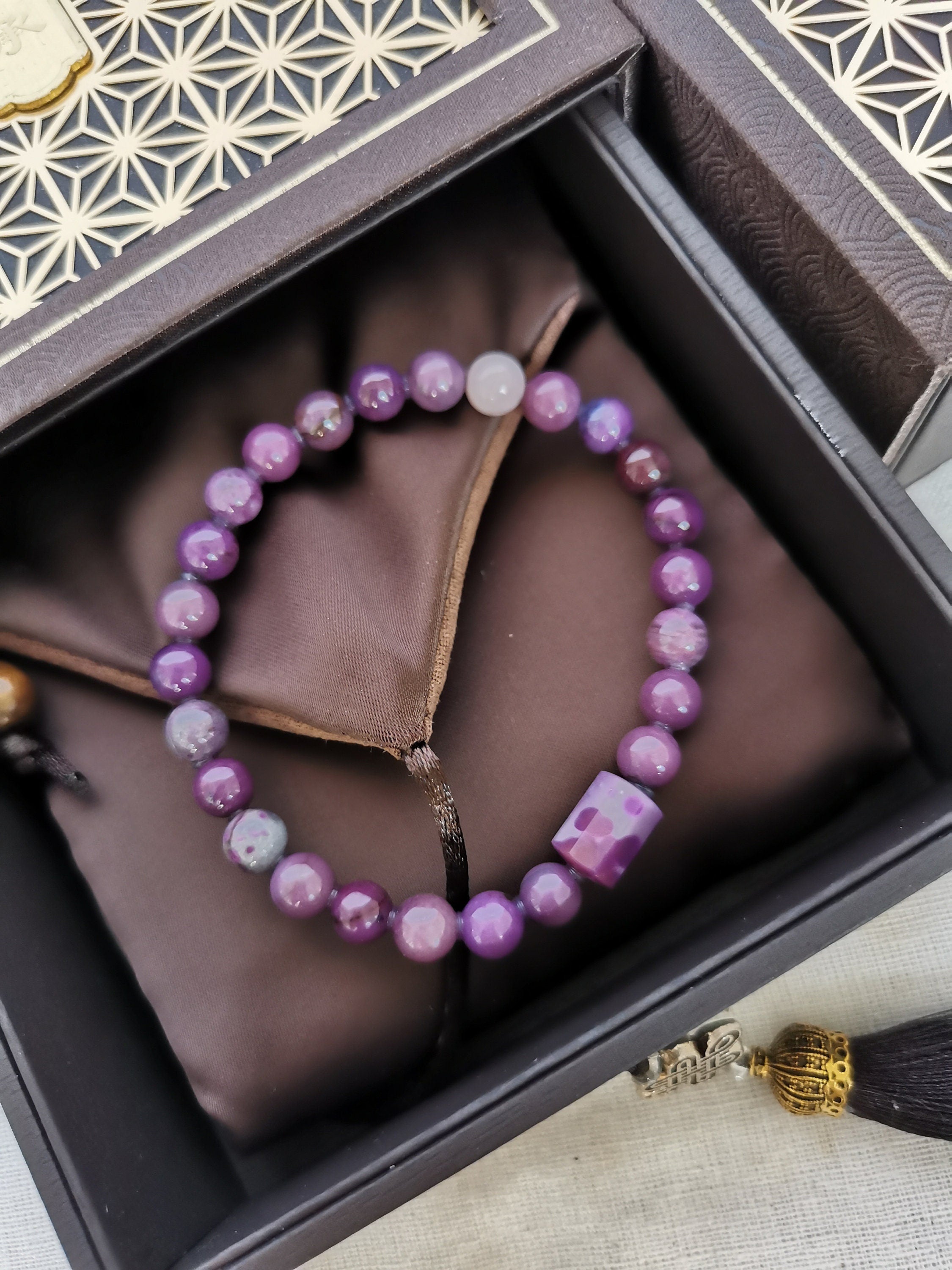 Natural High Quality Smooth Sakura Purple Sugilite Gel Round Bead Beaded Bracelet